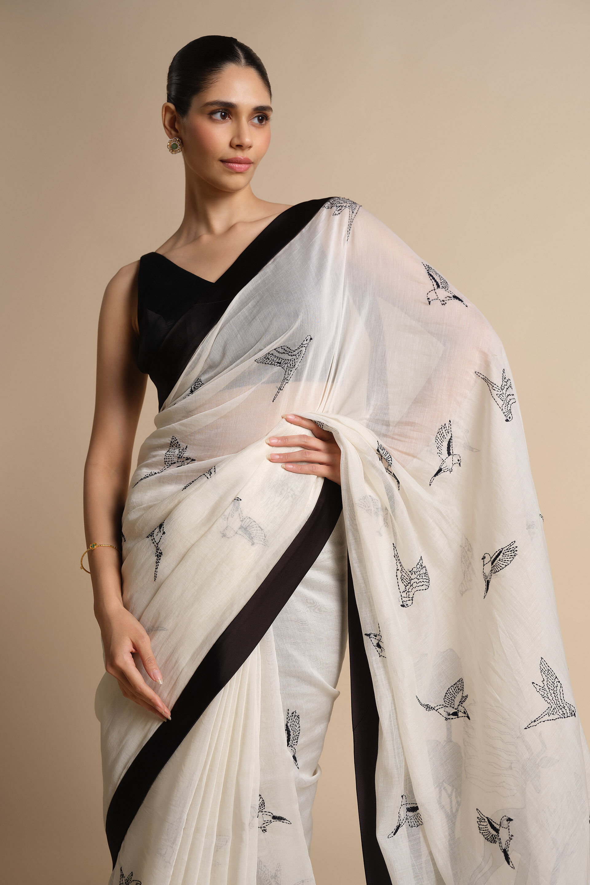 Usoa Hand-embroidered Kantha Mul Saree - Ivory, Ivory, image 4